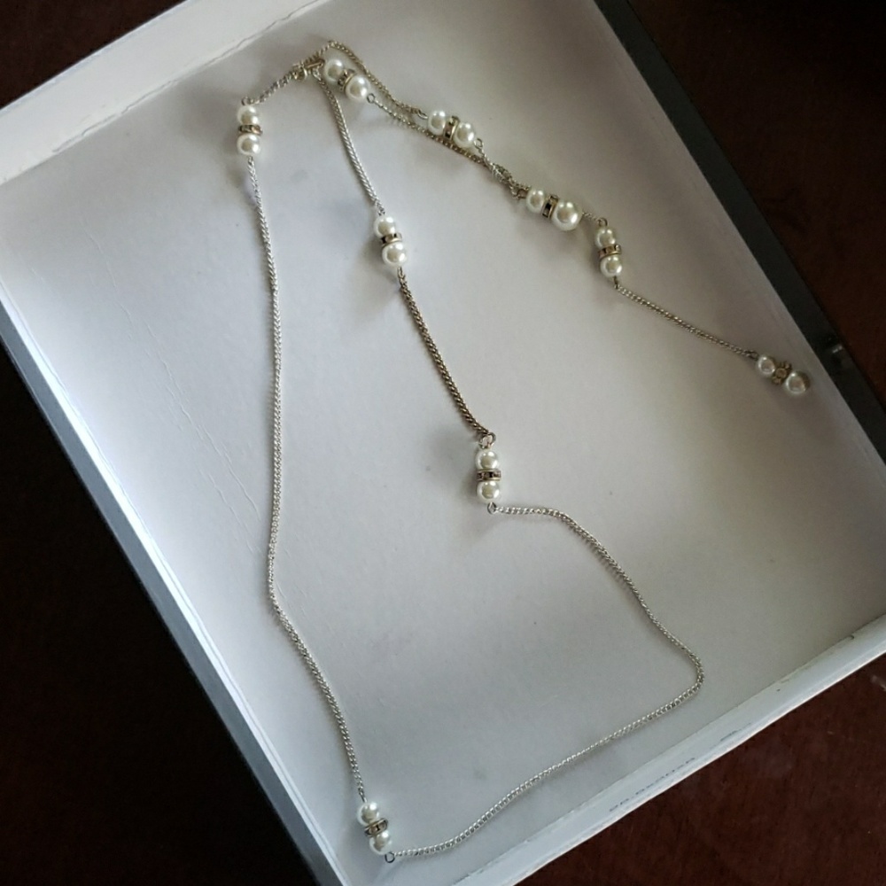 Pearl back necklace
